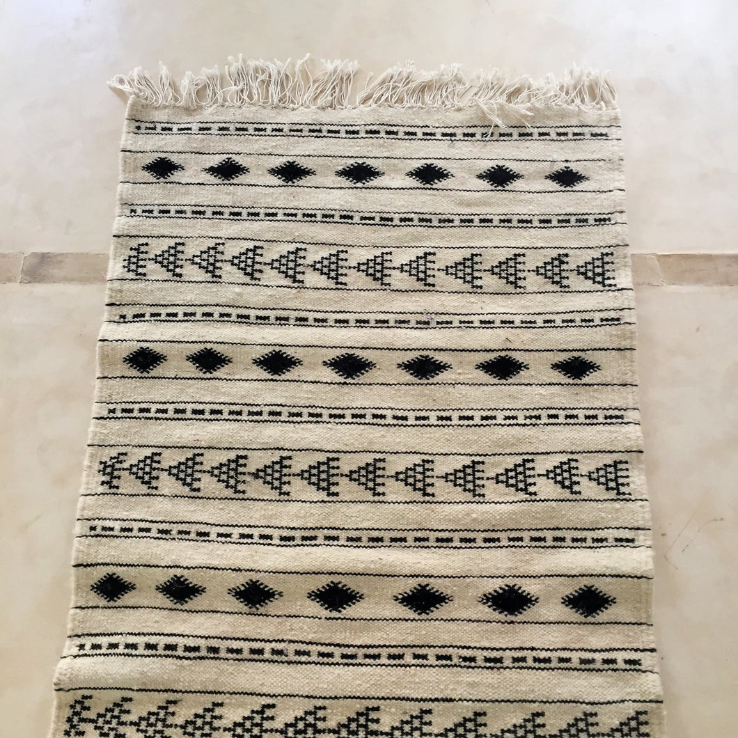 Tapis kilim berbère artisanat Maroc 