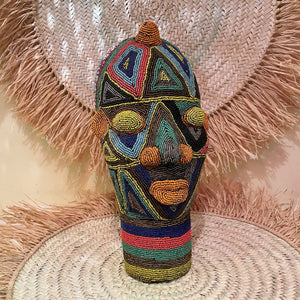 Art africain Bamiléké tête perlée multicouleur